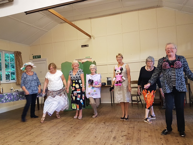 Our excellent models take a final bow!